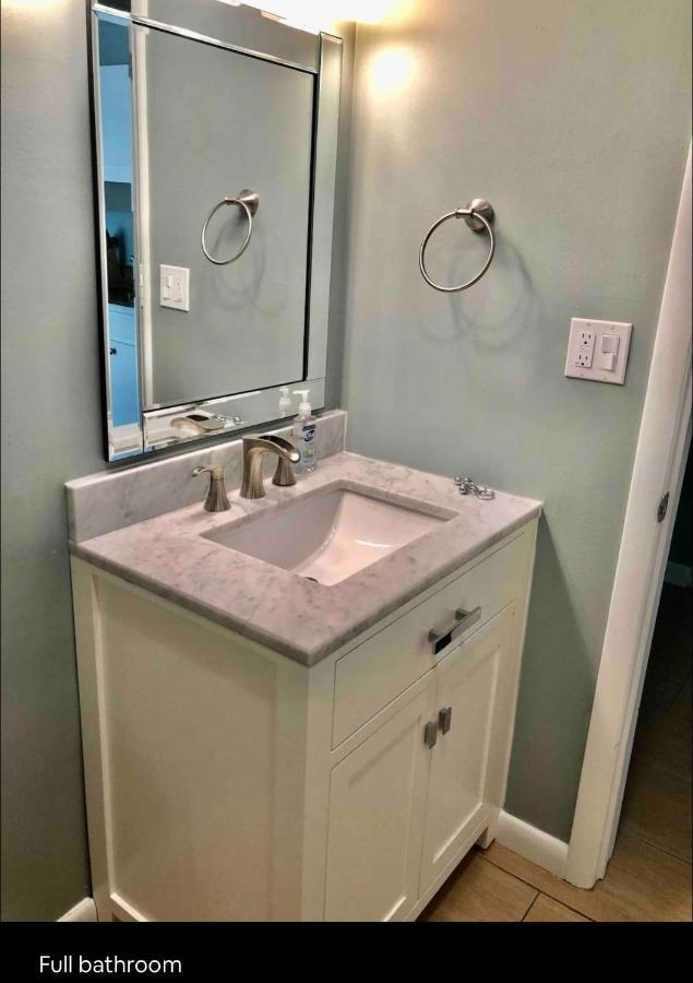 Cheerful Home With One Bedroom Cape Coral Esterno foto